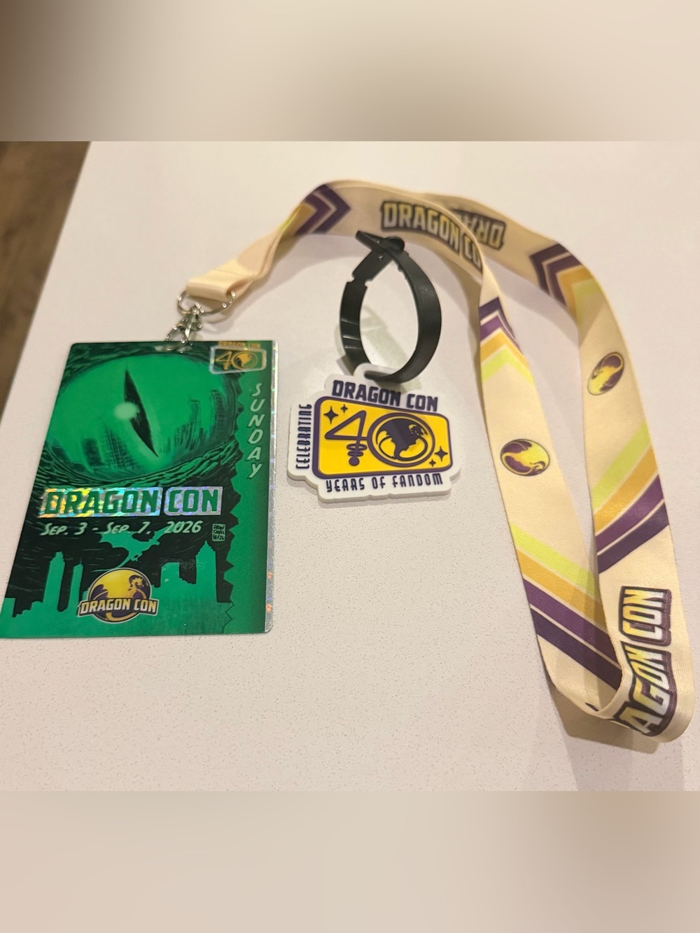 Dragoncon 2026 Lanyard with Green Badge and Luggage Tag